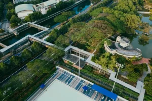 Tampilan fasilitas sistem infrastruktur air skala kota sebagai ilustrasi kompleksitas faktor keberhasilan proyek infrastruktur air.